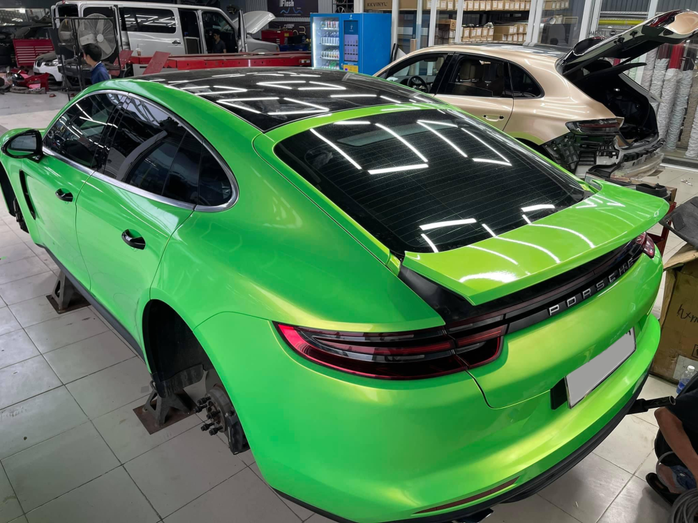 ⁦Gloss Chameleon Fluorescent Green / GSF02T⁩ - الصورة ⁦3⁩